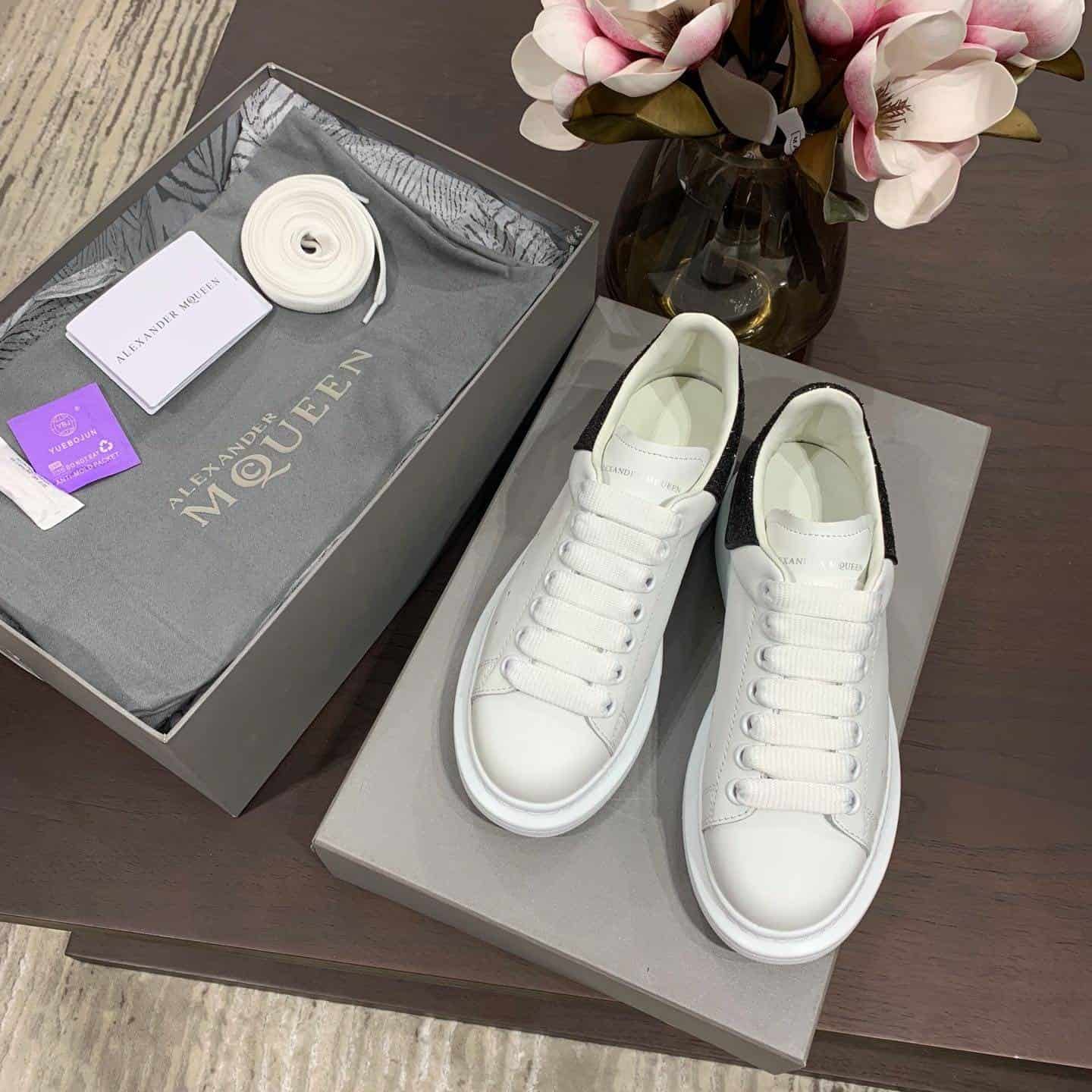 A1exa*der Mcqv*en Sneaker Dupe - AM18