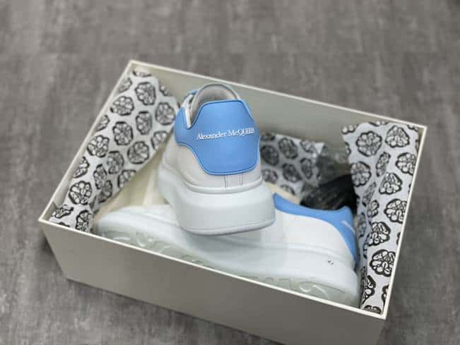 A1exa*der Mcqv*en SNEAKER AM21