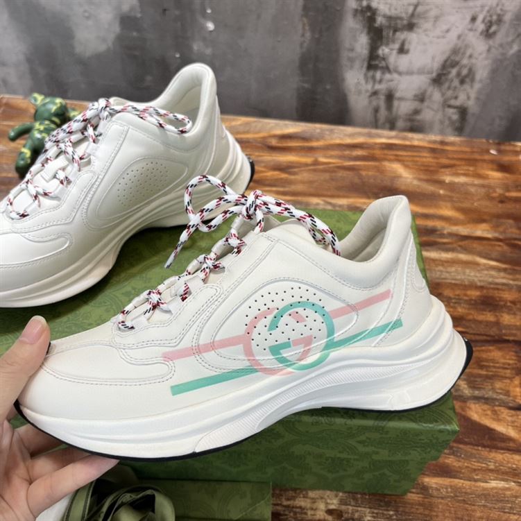 Gvc*1 RUN SIDE-STRIPE SNEAKERS   GCC097