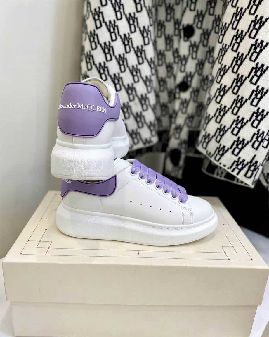A1exa*der Mcqv*en SNEAKER AM24