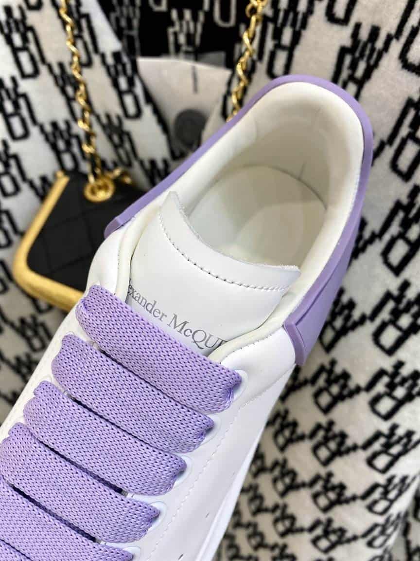 A1exa*der Mcqv*en SNEAKER AM24