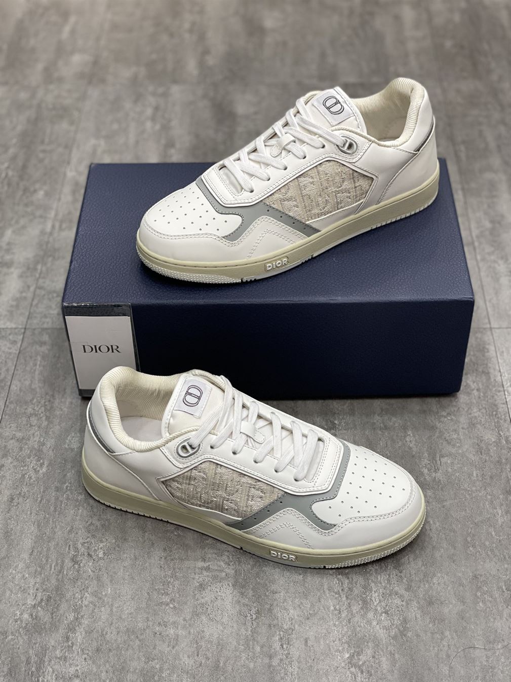 D10r B27 LOW-TOP SNEAKER   DO010