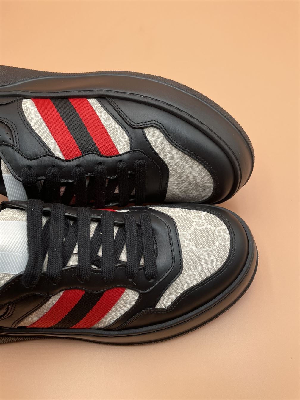 Gvc*1 MEN’S GG SNEAKER   GCC052
