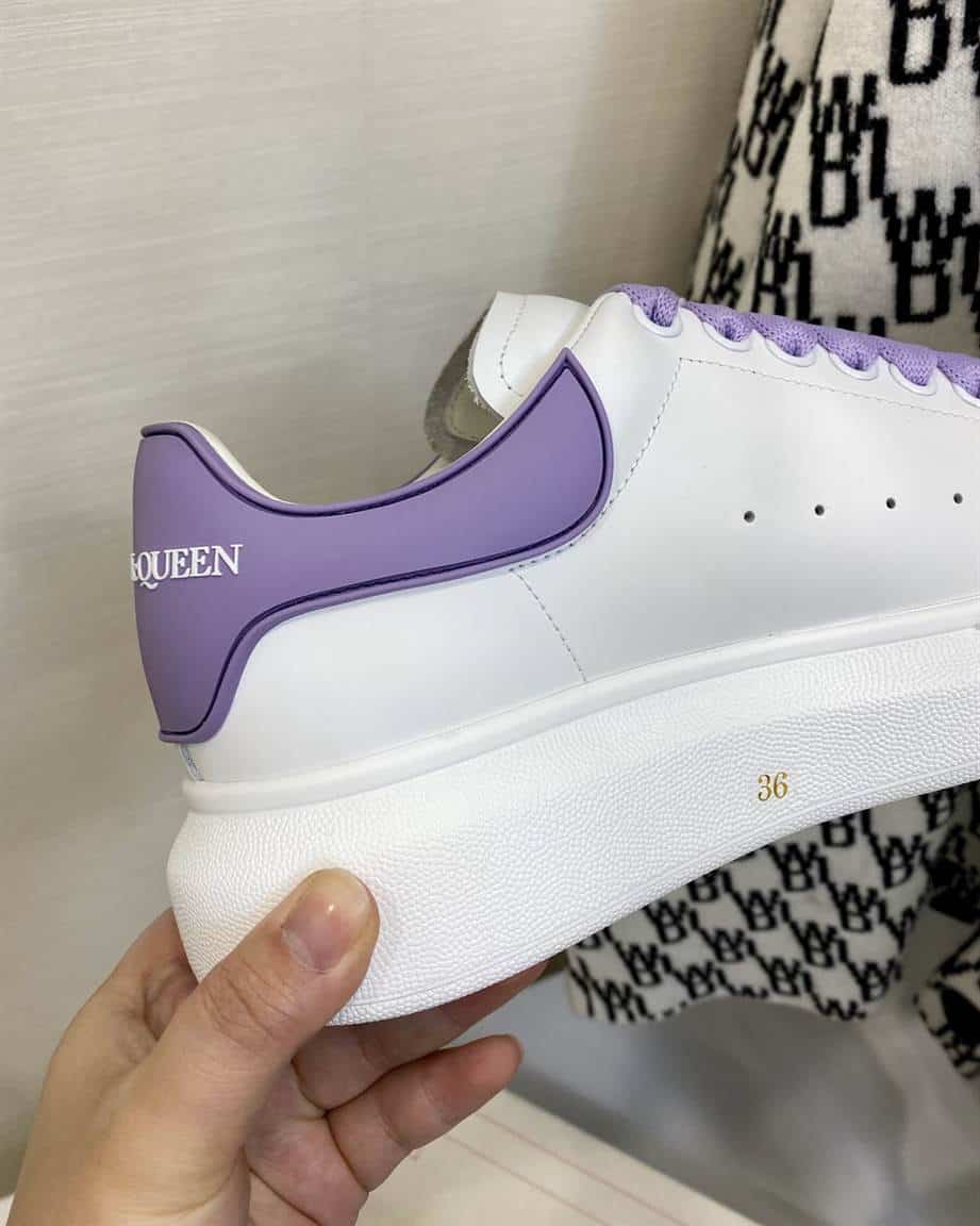 A1exa*der Mcqv*en SNEAKER AM24