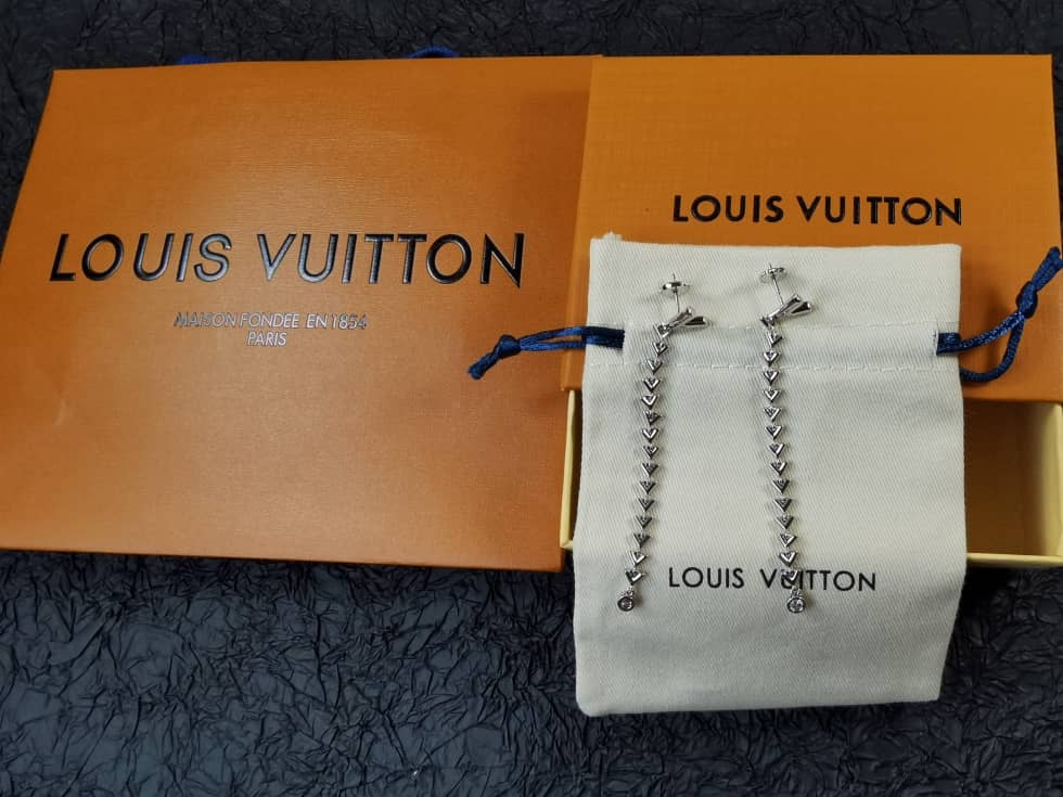 High Quality L0vis Vvtt0n Earring