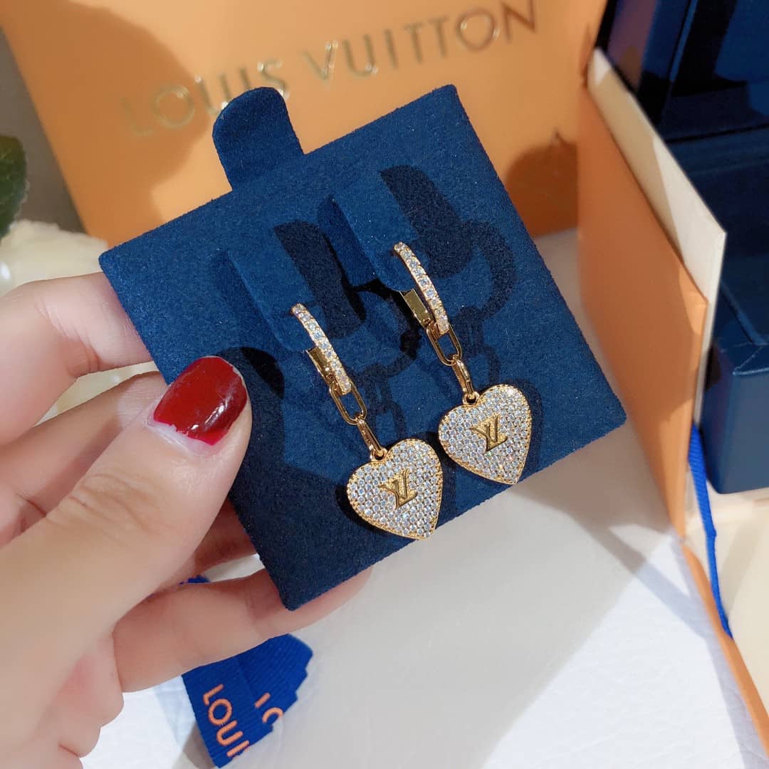 Fake L0vis Vvtt0n Logo Earring
