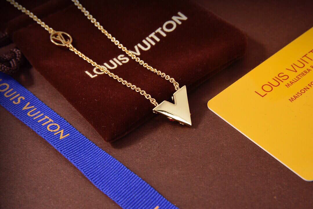 Designer L0vis Vvtt0n Classic Necklace