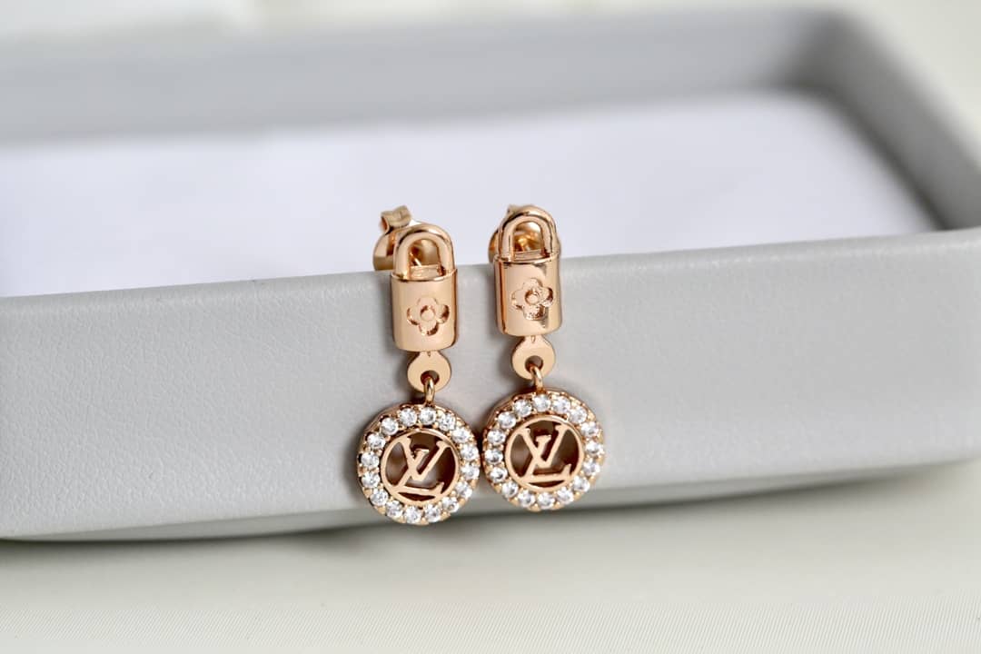High Quality L0vis Vvtt0n Earring