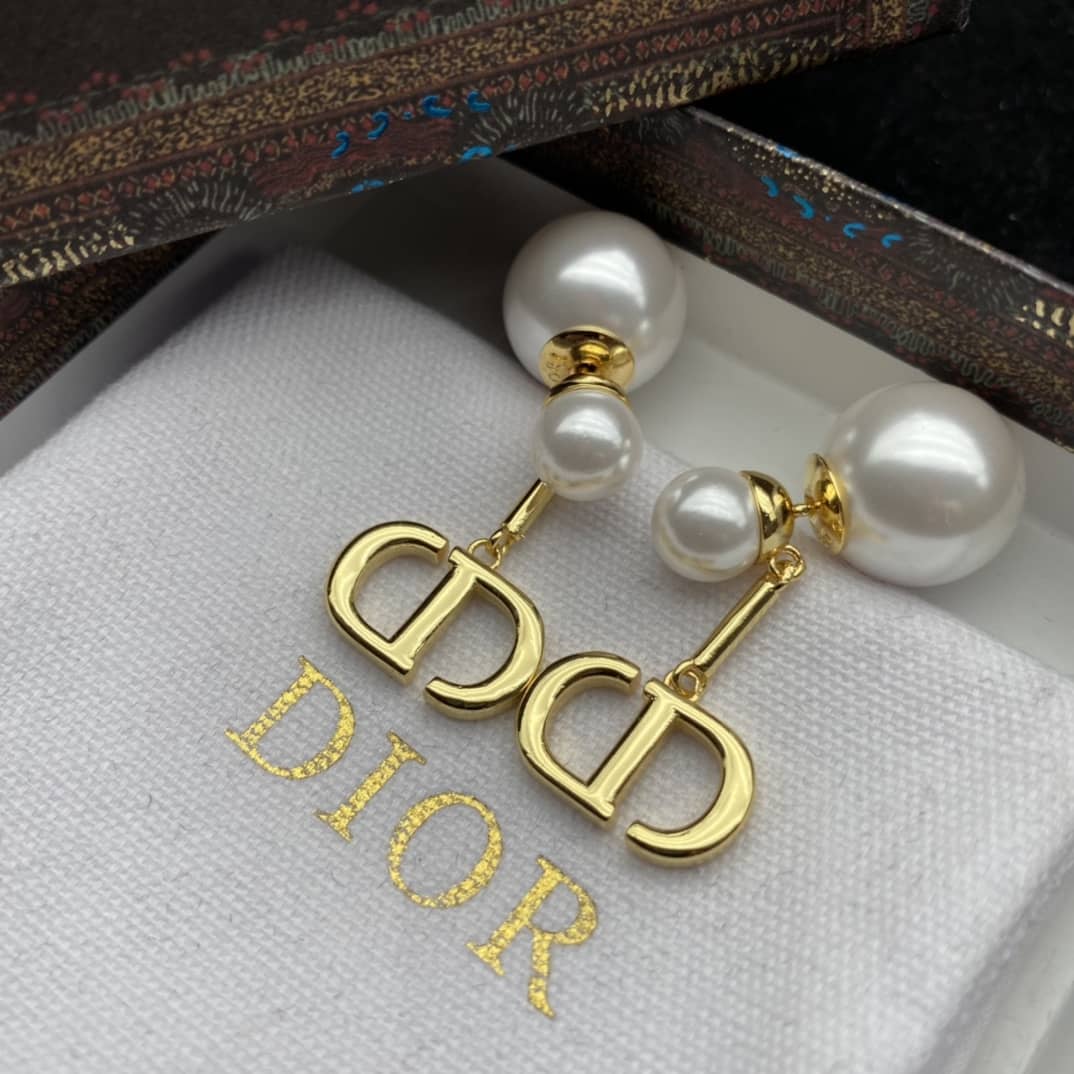 Replica Chr1st1an D10r Earring