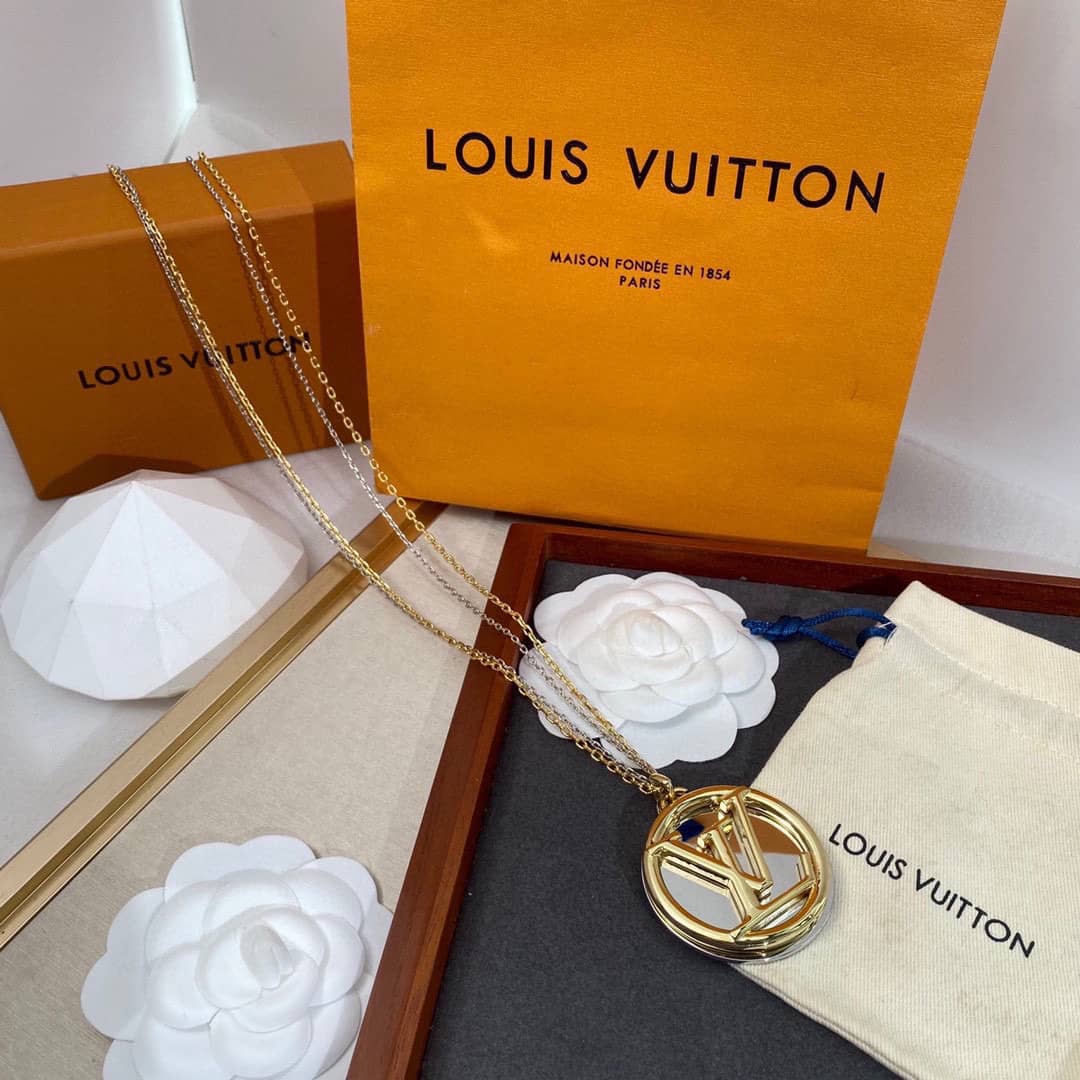 Wholesale L0vis Vvtt0n AAA+ Necklace