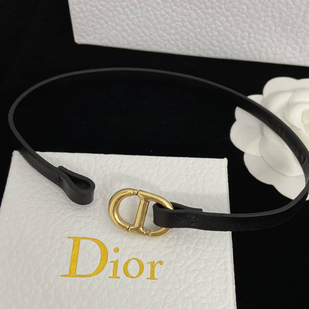 Designer Chr1st1an D10r Classic Necklace