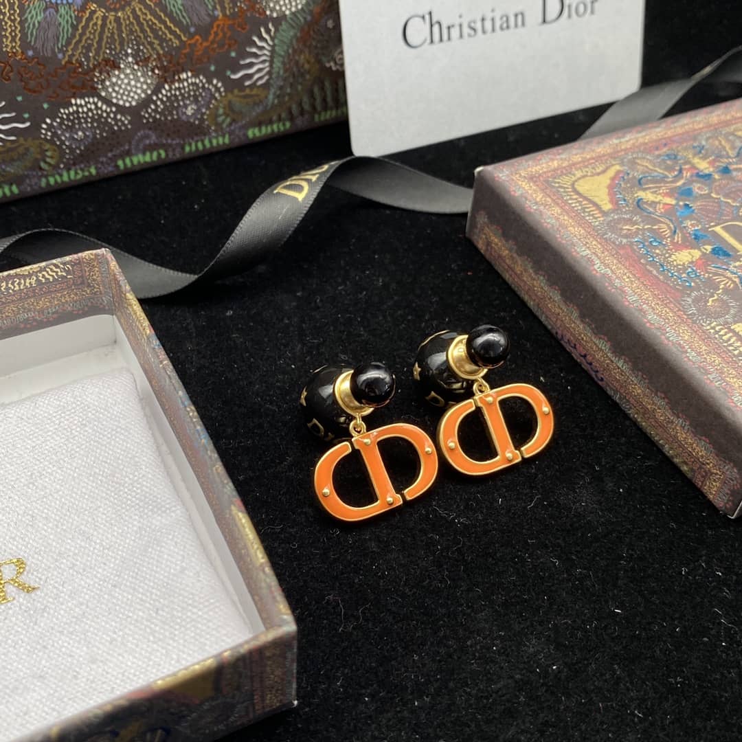 Wholesale Chr1st1an D10r AAA+ Earring