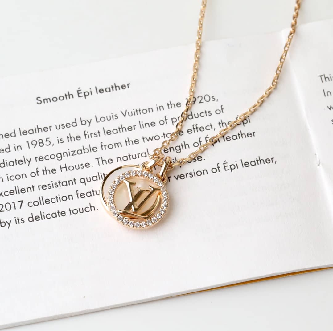 Knockoff L0vis Vvtt0n Logo Necklace