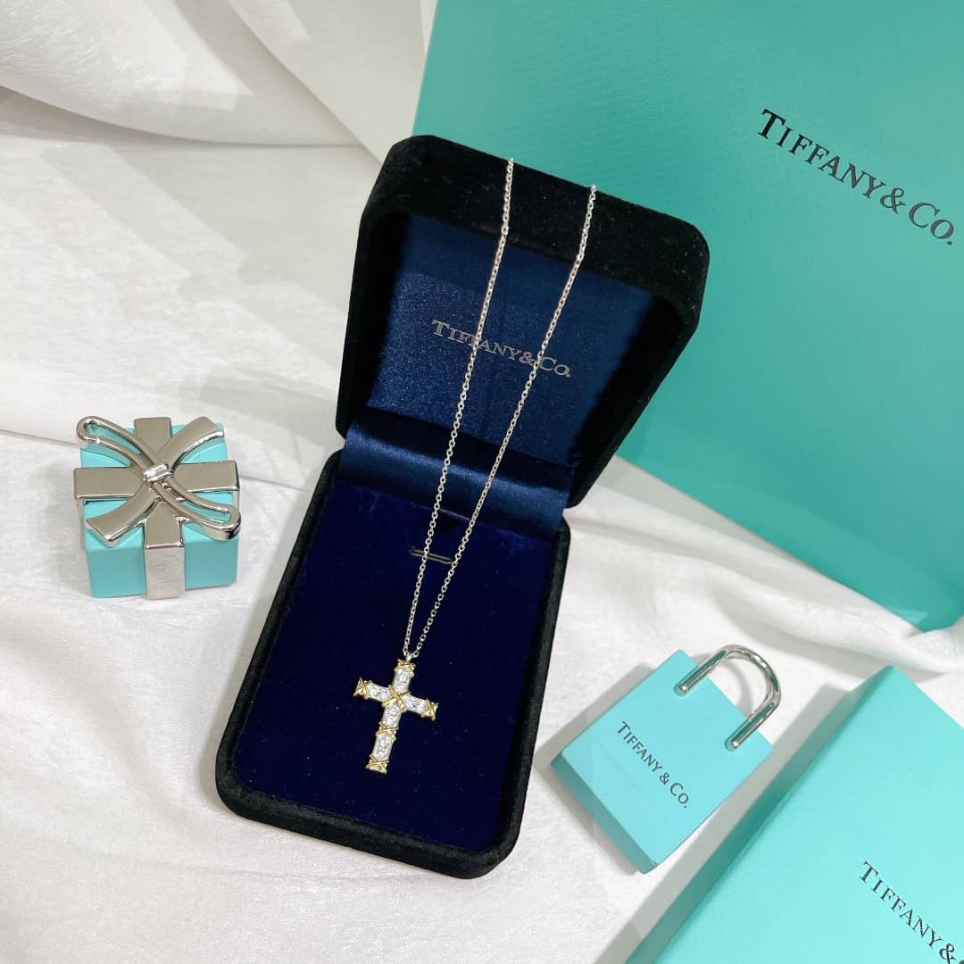 Designer T*f*ny Classic Necklace