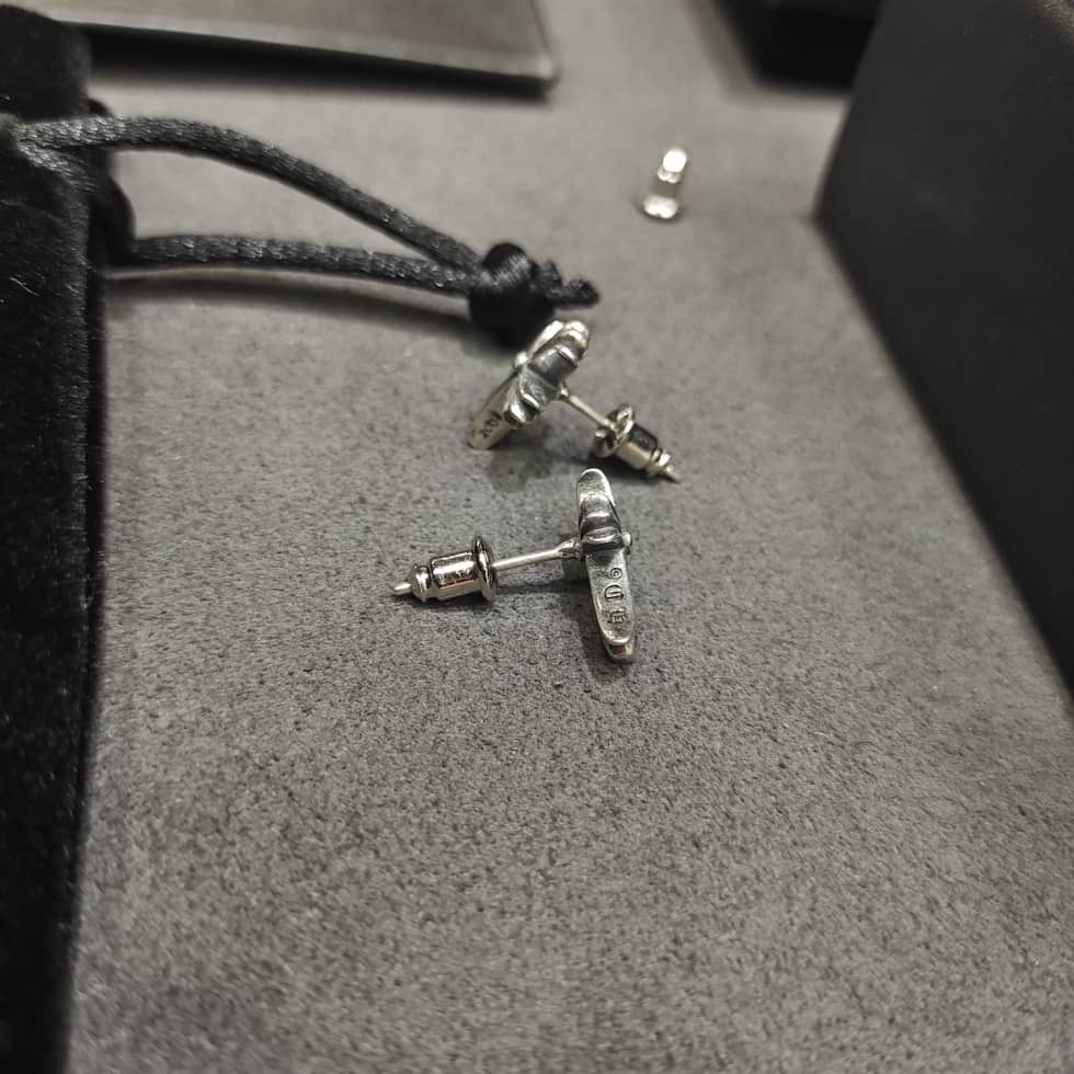 High Quality Ch*0me He**ts Earring