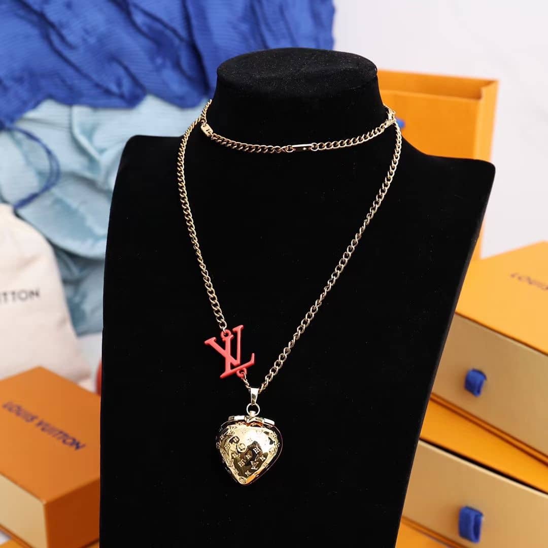7 Star L0vis Vvtt0n Necklace