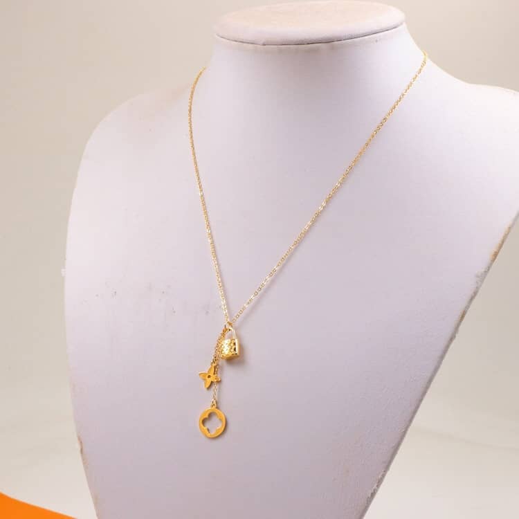Knockoff L0vis Vvtt0n Logo Necklace