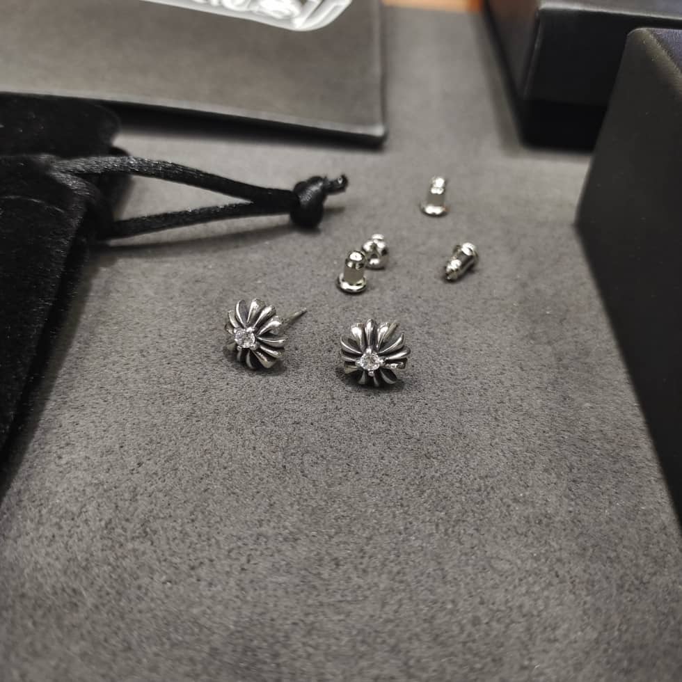 Replica Ch*0me He**ts Earring