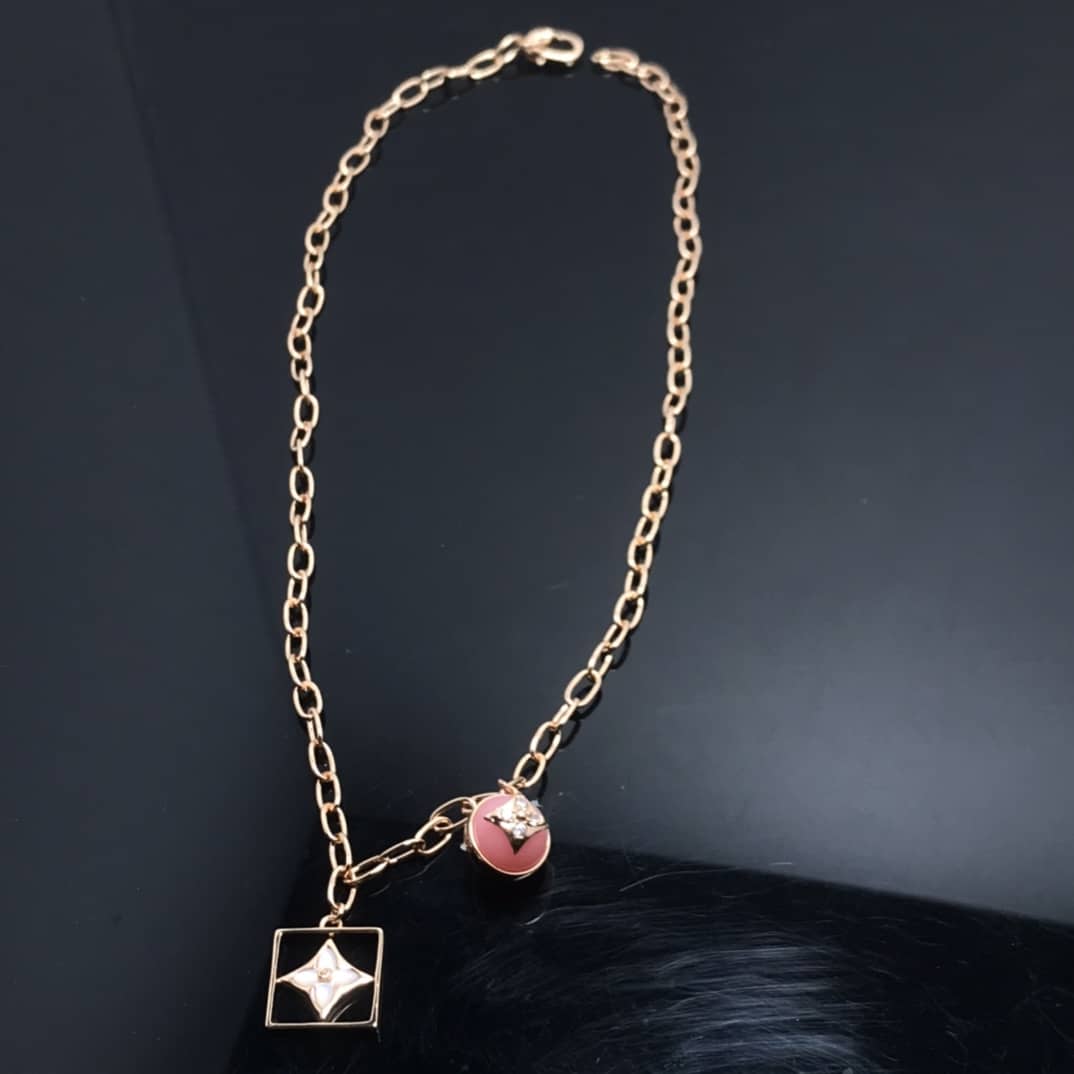 Fake L0vis Vvtt0n Logo Necklace