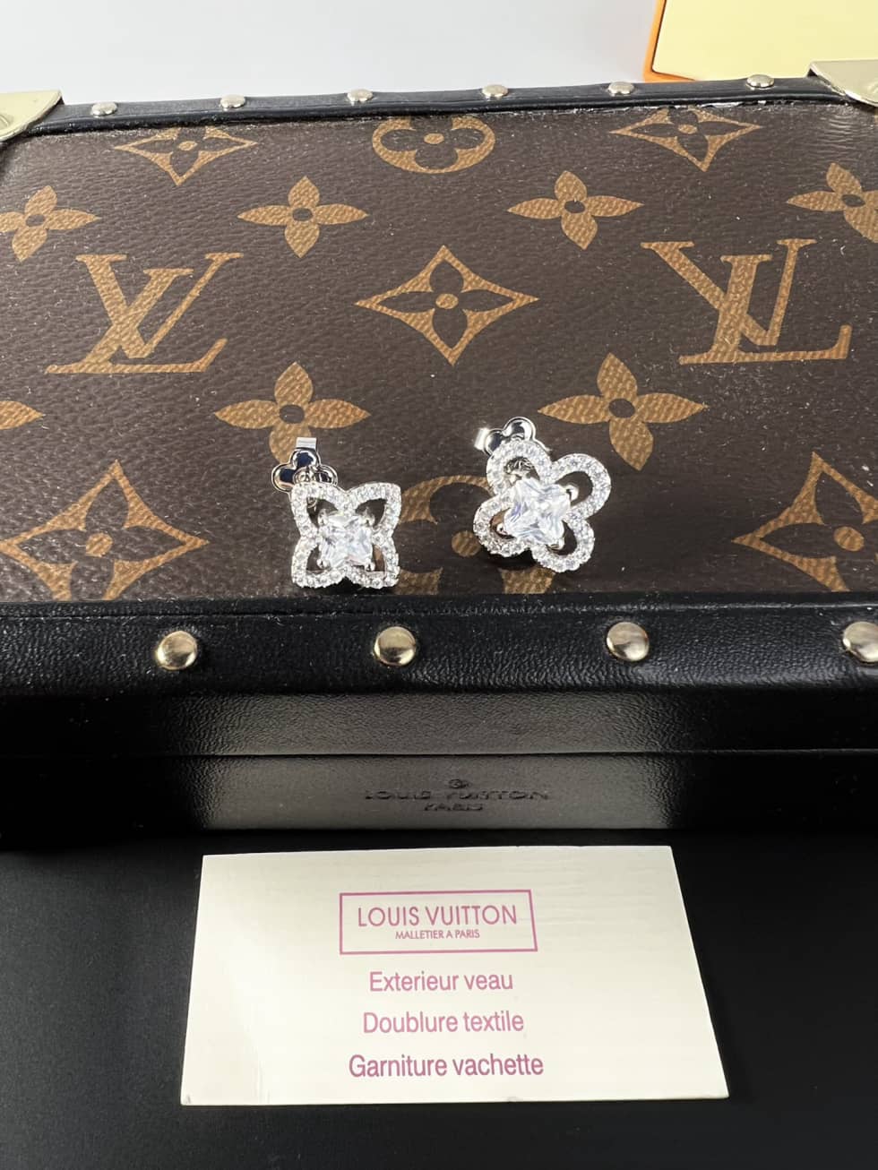 High Quality L0vis Vvtt0n Earring