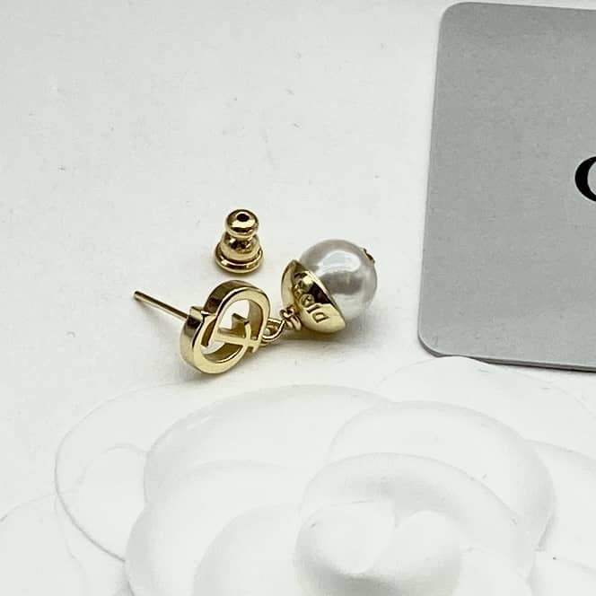 Knockoff Chr1st1an D10r Logo Earring