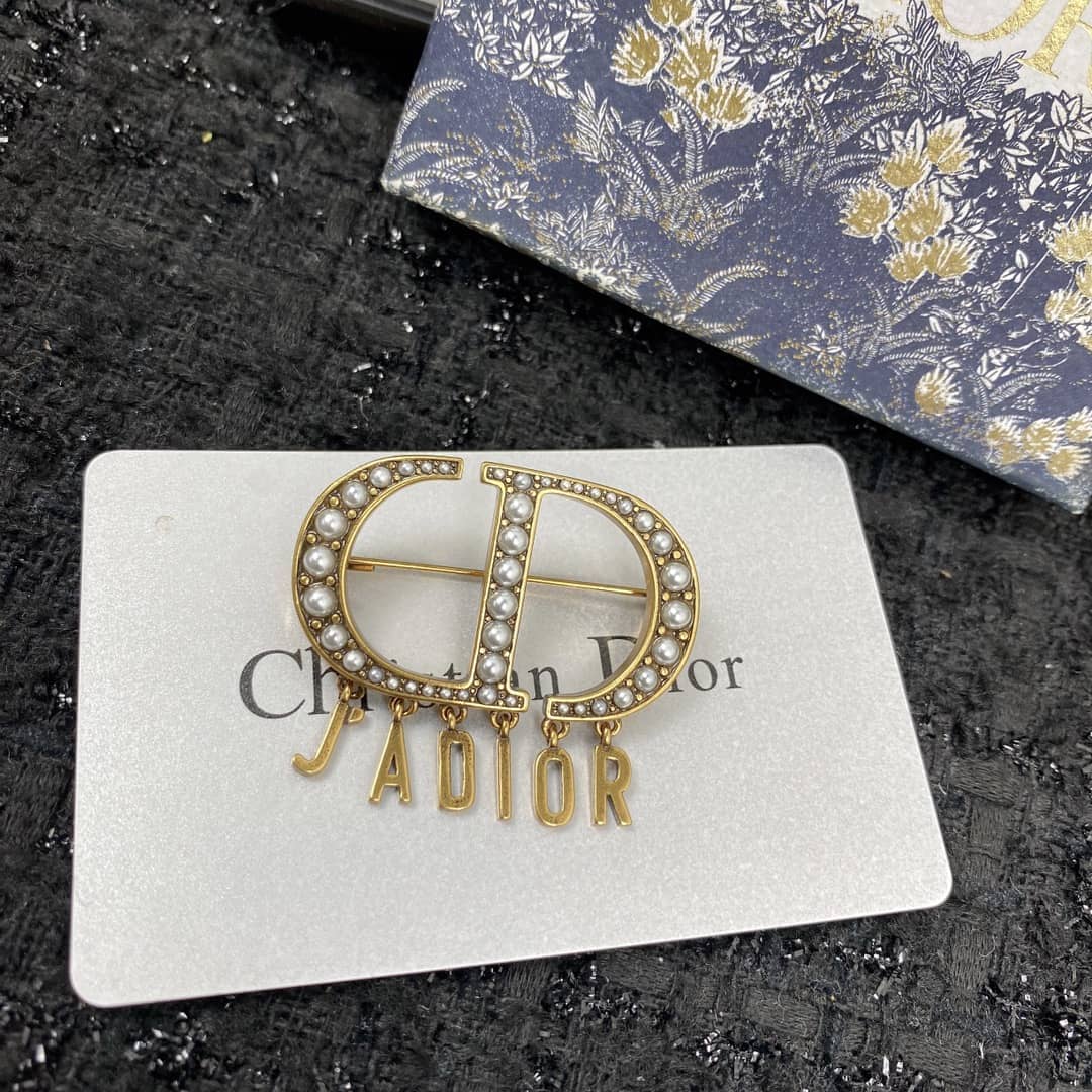 Best Chr1st1an D10r Classic Brooch