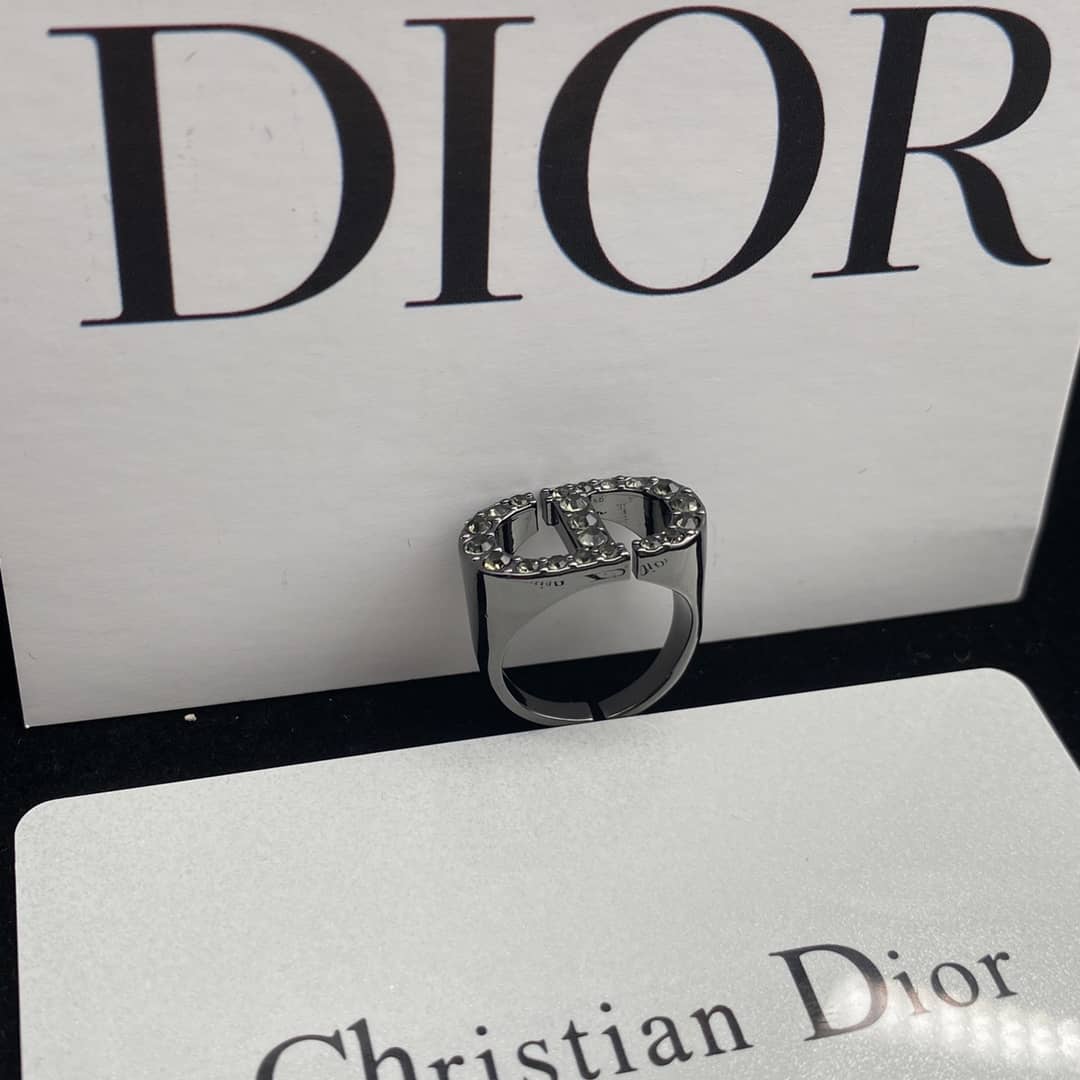 7 Star Chr1st1an D10r Ring
