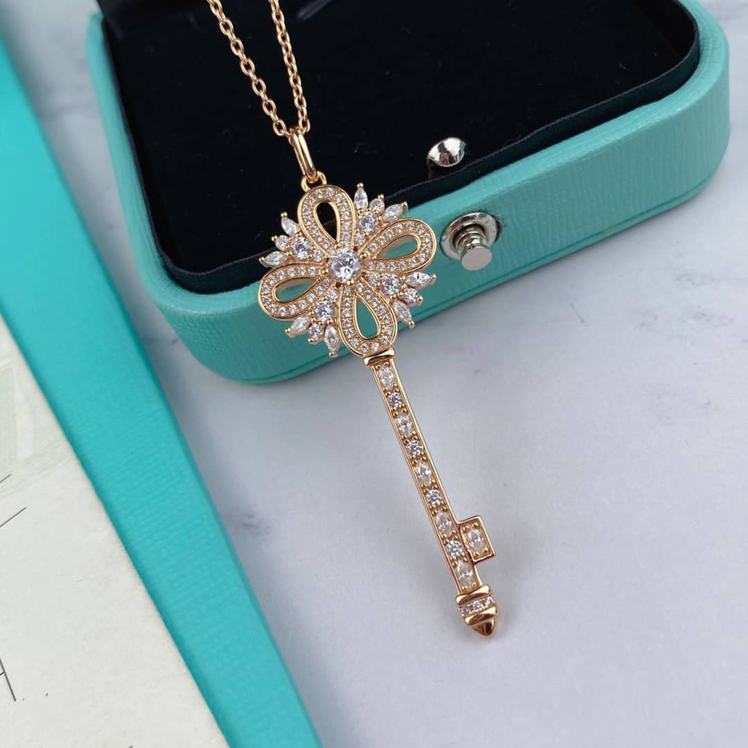 T*f*ny Necklace First Copy