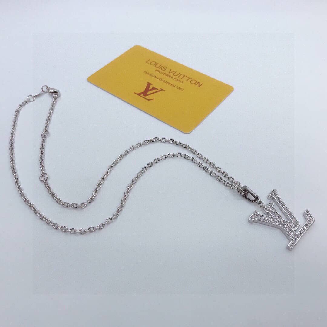 Wholesale L0vis Vvtt0n AAA+ Necklace