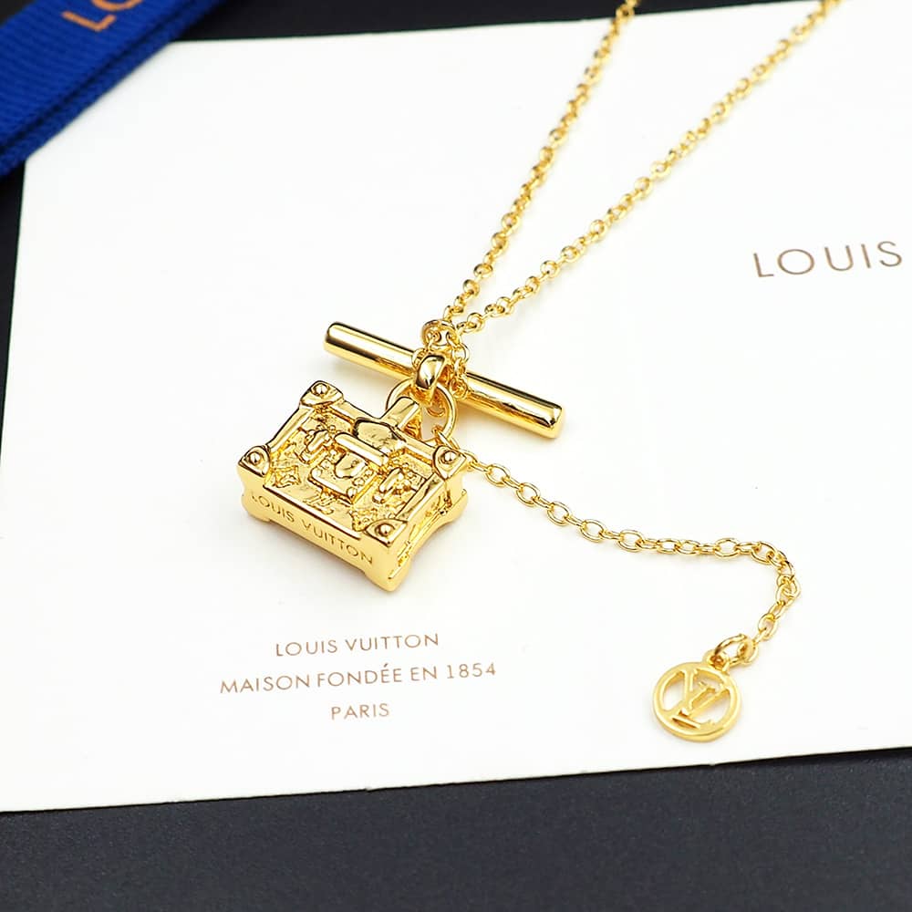 Wholesale L0vis Vvtt0n AAA+ Necklace