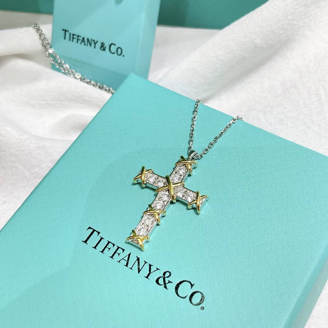 Designer T*f*ny Classic Necklace