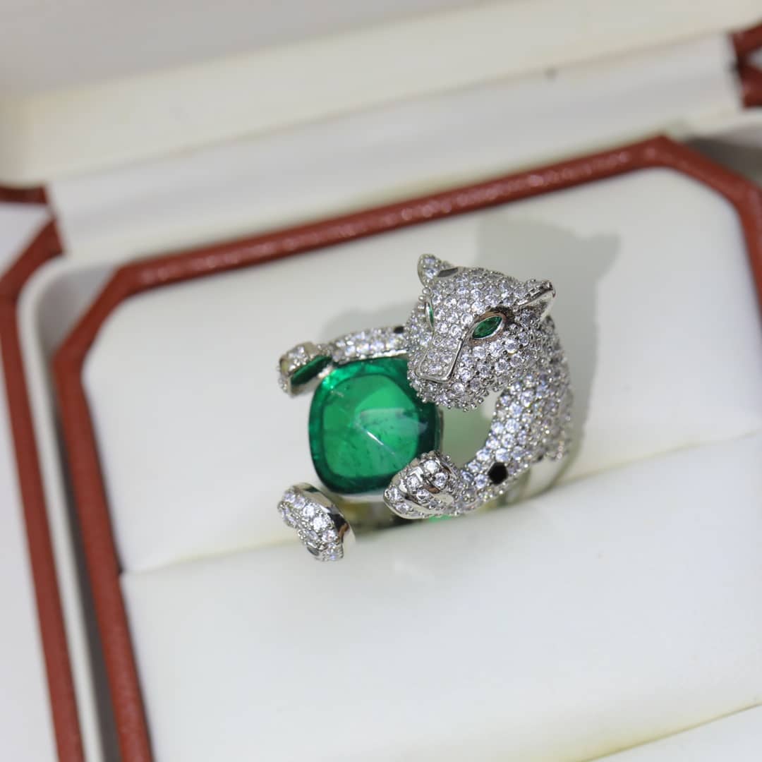 Ca*t1er Ring First Copy