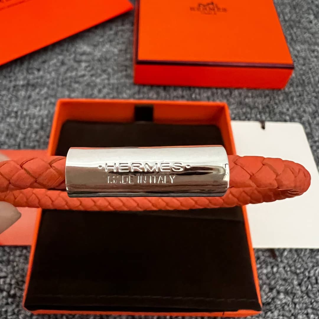 H**me5 Bracelet First Copy