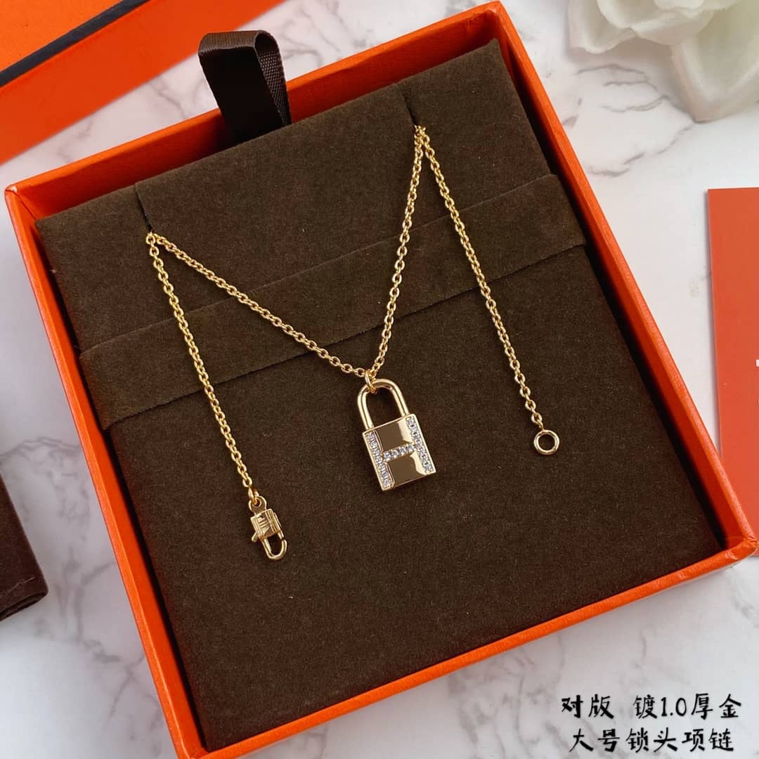 H**me5 Necklace First Copy