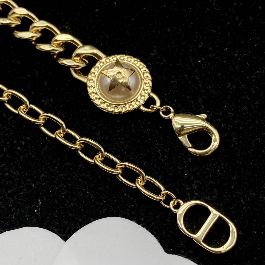 Top Quality Chr1st1an D10r Necklace