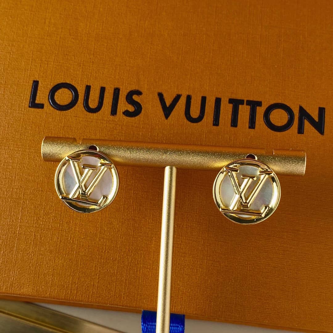 Fake L0vis Vvtt0n Logo Earring