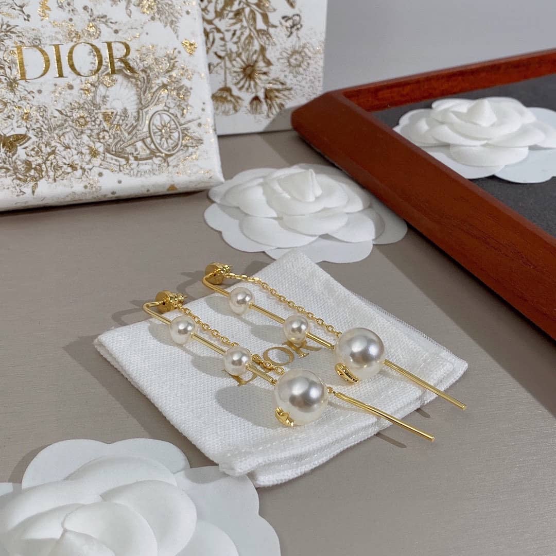 Luxury Chr1st1an D10r Classic AAA+ Earring