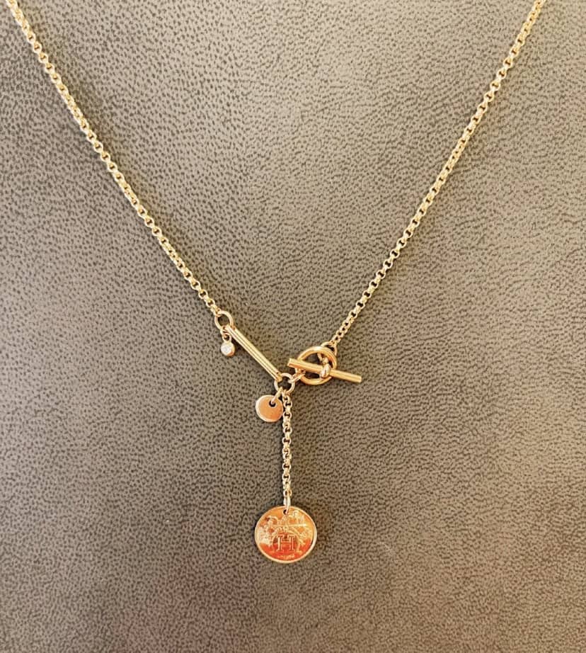 H**me5 Necklace For Sale