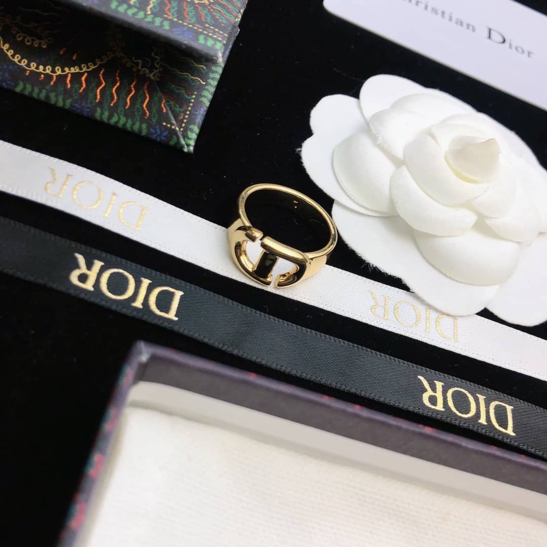 Fake Chr1st1an D10r Logo Ring