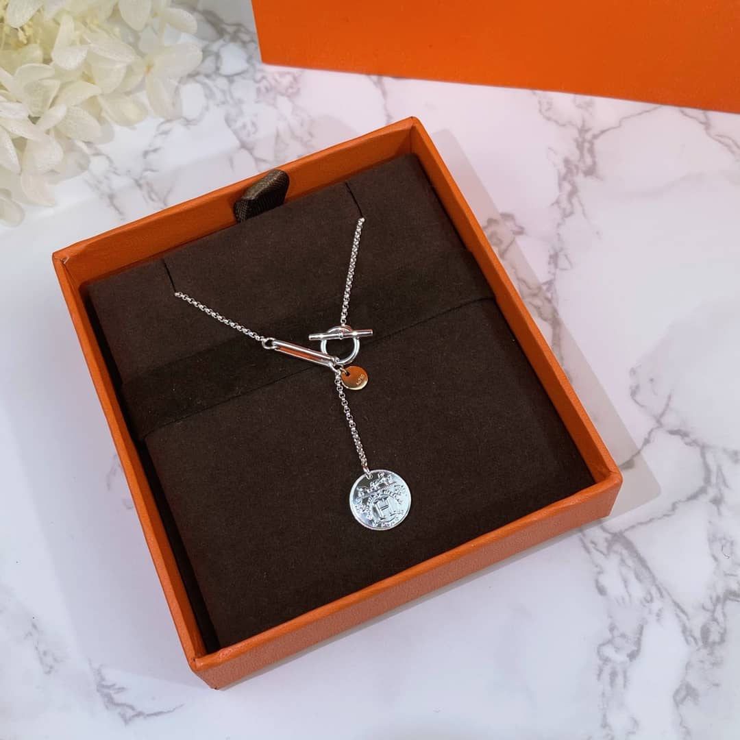 Knockoff H**me5 Logo Necklace