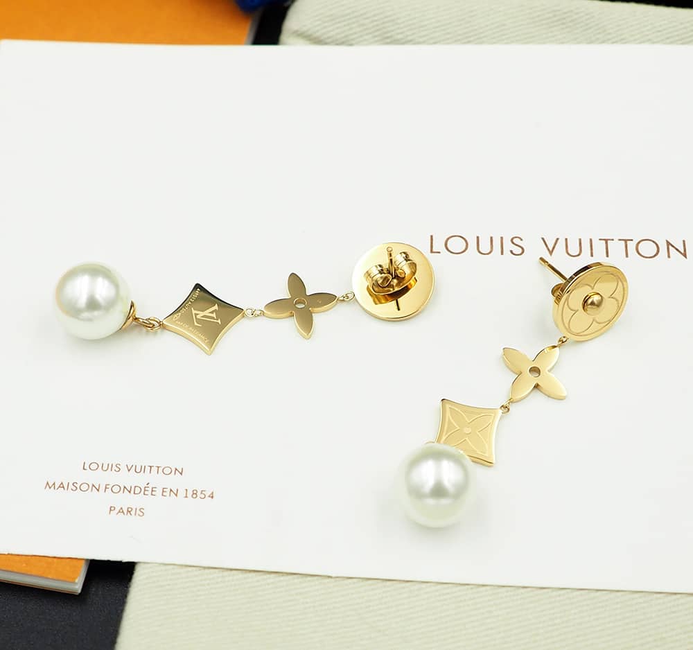 Fake L0vis Vvtt0n Logo Earring