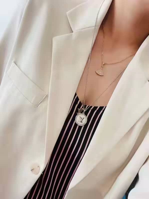 High Quality L0vis Vvtt0n Necklace