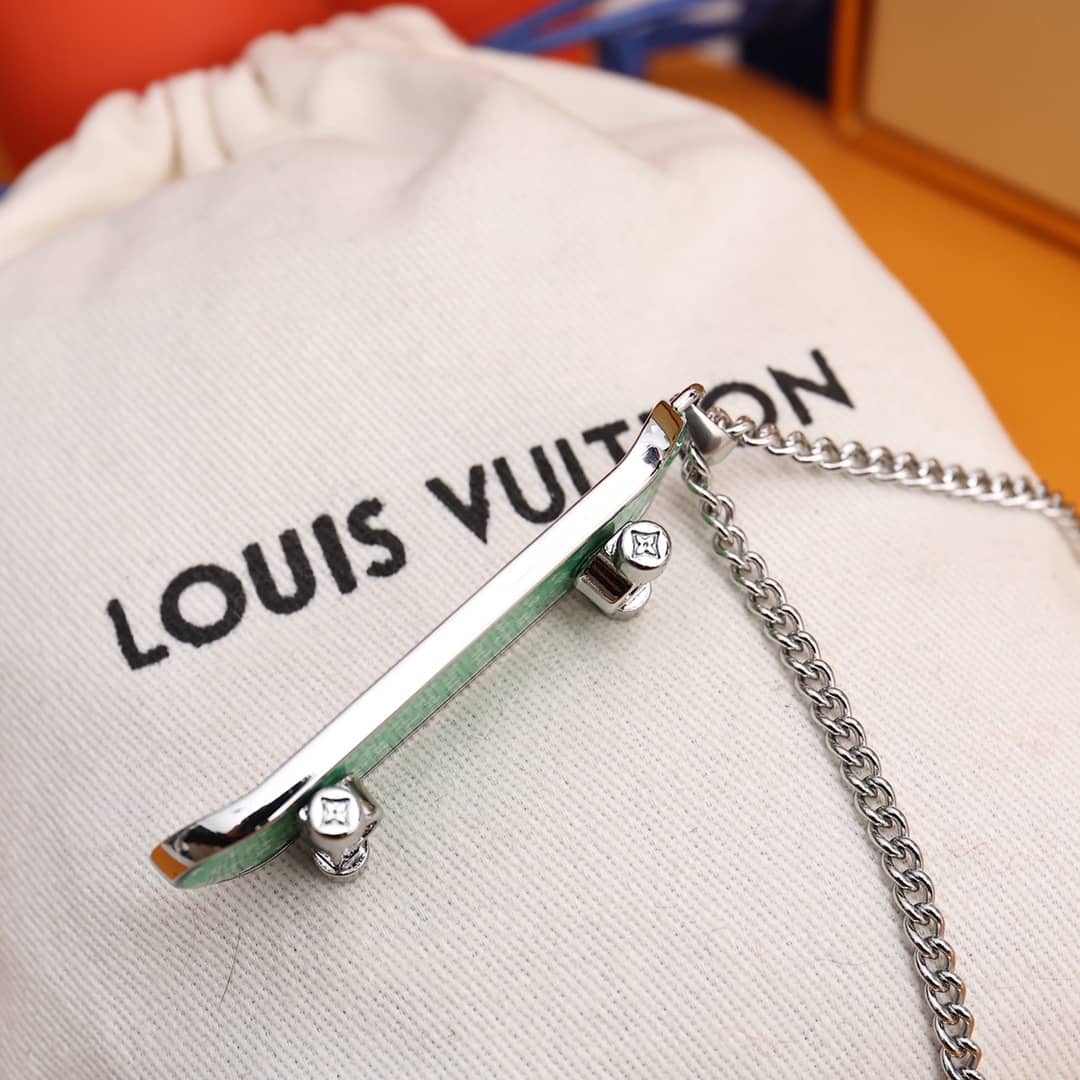 Cheap L0vis Vvtt0n Necklace