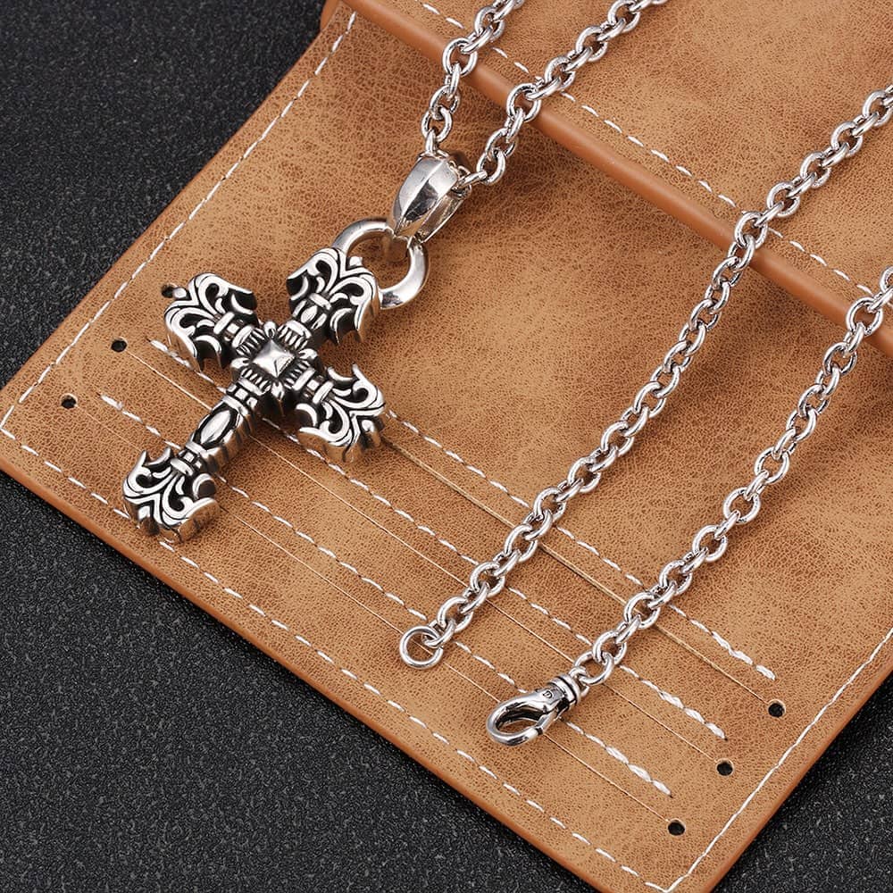 Top Quality Ch*0me He**ts Necklace