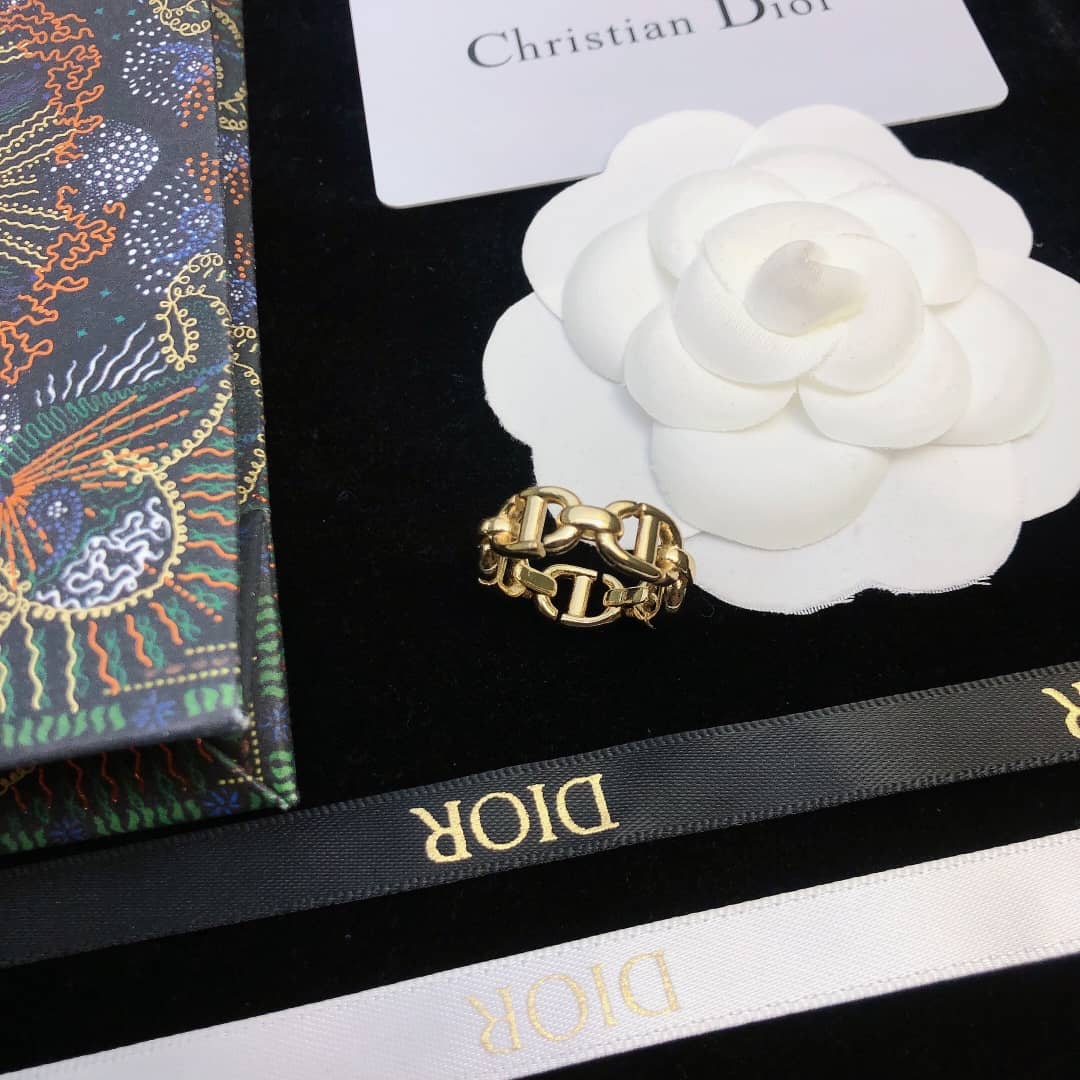 Designer Chr1st1an D10r Classic Ring