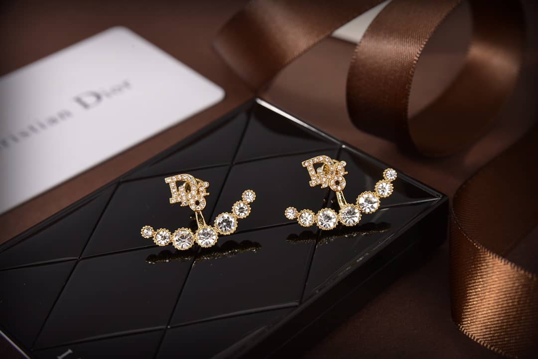 7 Star Chr1st1an D10r Earring