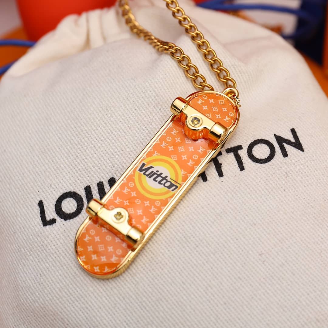 Top Quality L0vis Vvtt0n Necklace