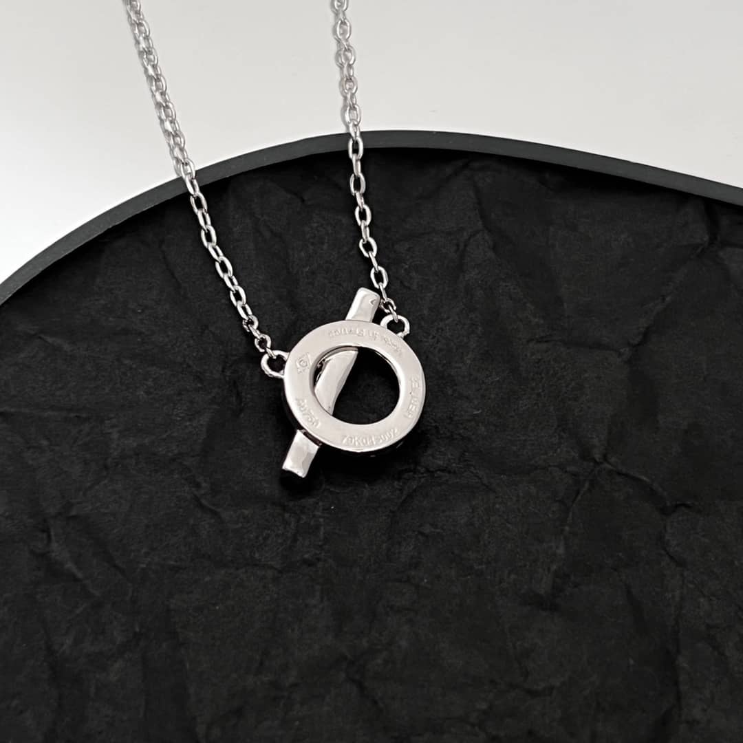 Replica H**me5 Necklace