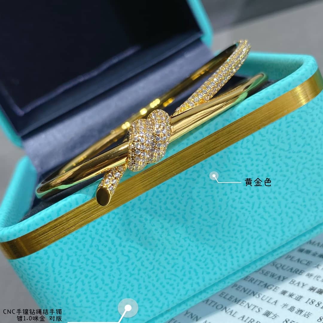 T*f*ny Bracelet Copy