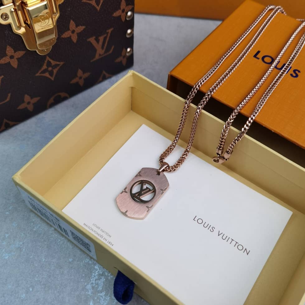 Wholesale L0vis Vvtt0n AAA+ Necklace